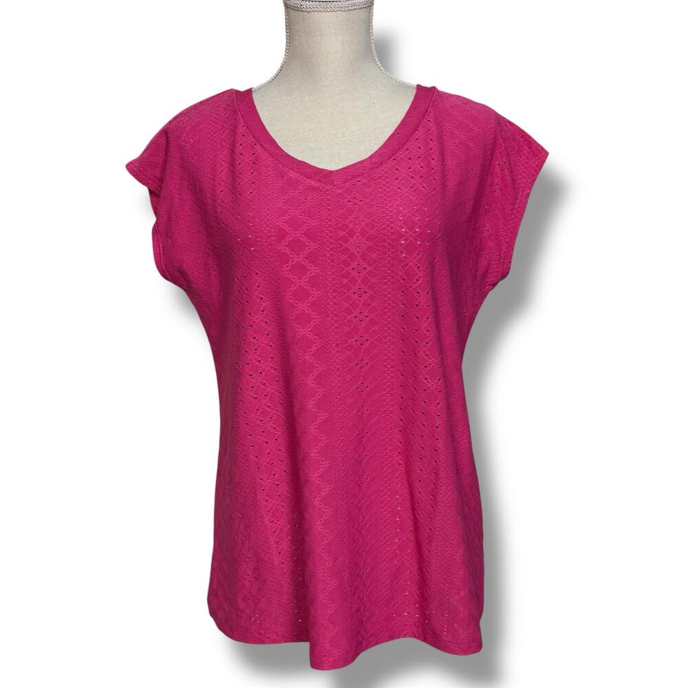 Zeagoo Pink V-neck with Eyelet Pattern Size Small